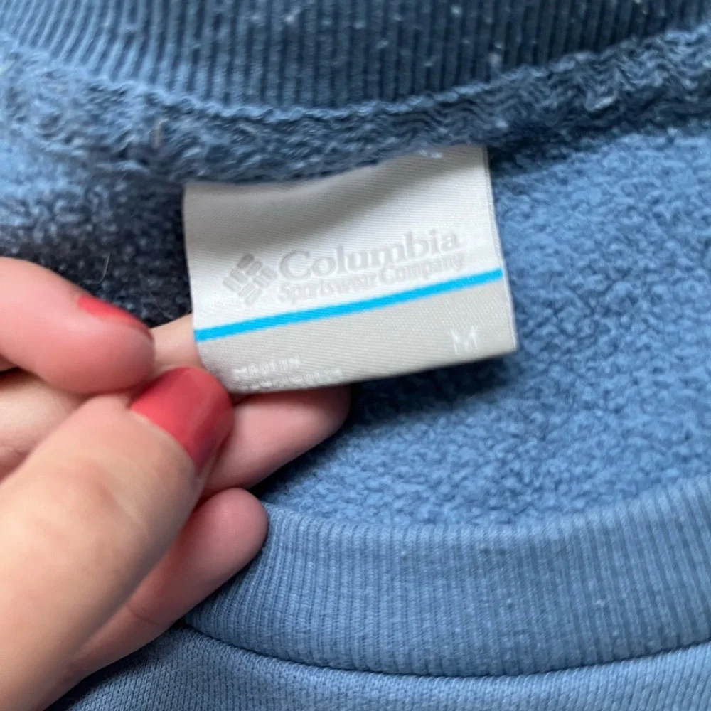 Columbia Women’s Medium Blue Crew Neck Sweatshirt - Picture 4 of 4